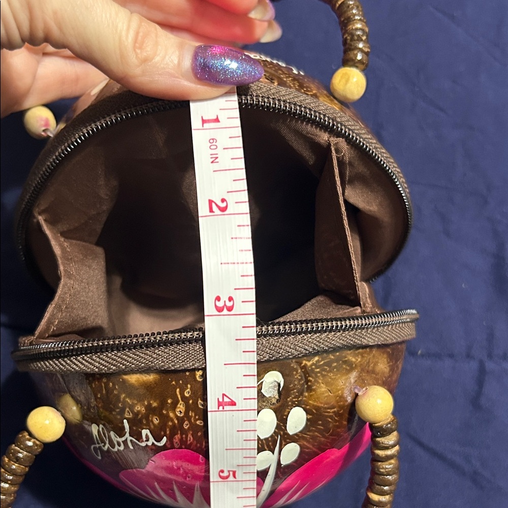 Coconut Clutch - Picture 7 of 10